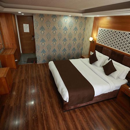 Hotel The Montreal Telbal Zewnętrze zdjęcie