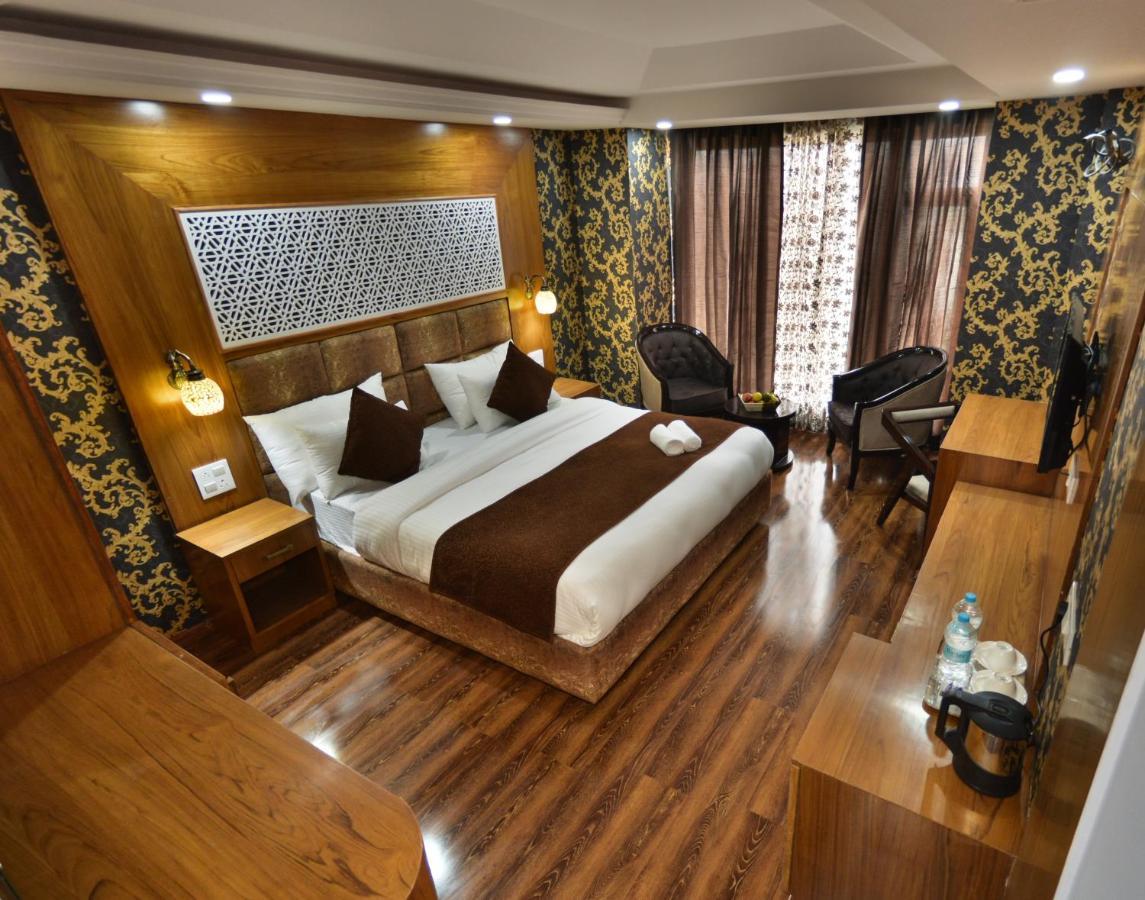 Hotel The Montreal Telbal Zewnętrze zdjęcie