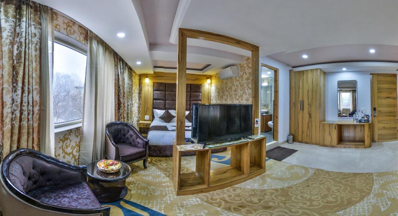 Hotel The Montreal Telbal Zewnętrze zdjęcie