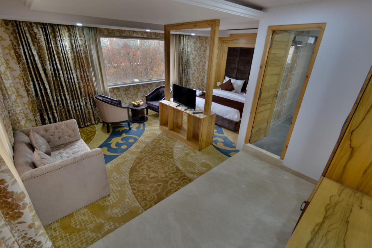 Hotel The Montreal Telbal Zewnętrze zdjęcie