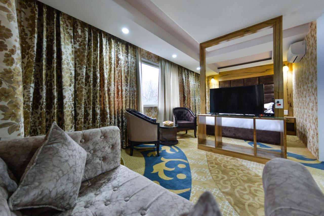 Hotel The Montreal Telbal Zewnętrze zdjęcie