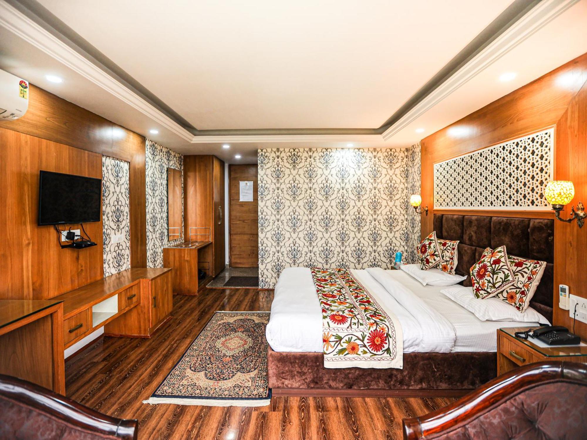 Hotel The Montreal Telbal Zewnętrze zdjęcie