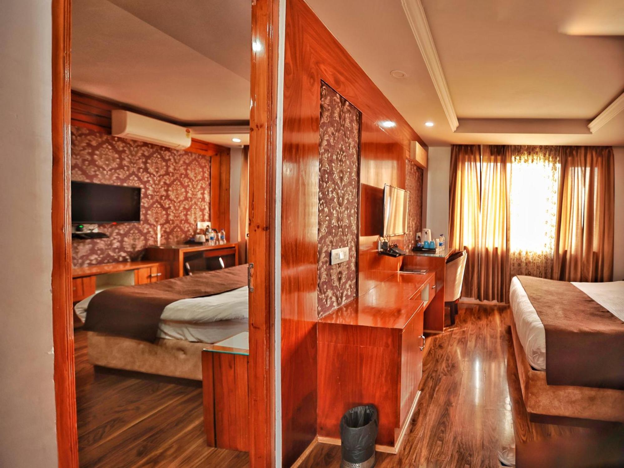Hotel The Montreal Telbal Zewnętrze zdjęcie