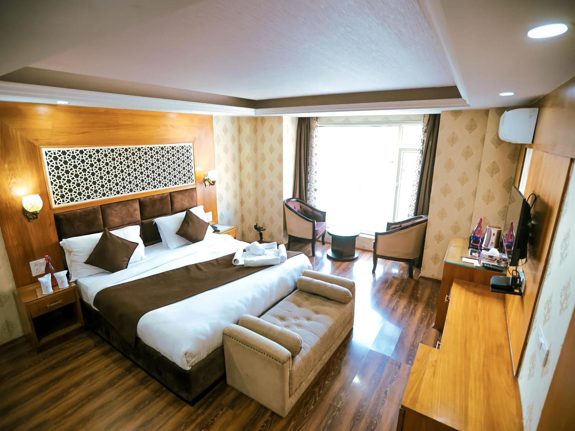 Hotel The Montreal Telbal Zewnętrze zdjęcie