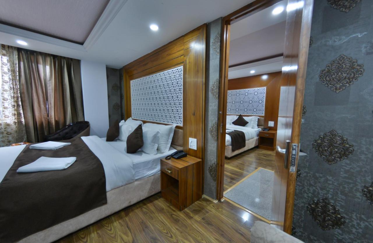 Hotel The Montreal Telbal Zewnętrze zdjęcie