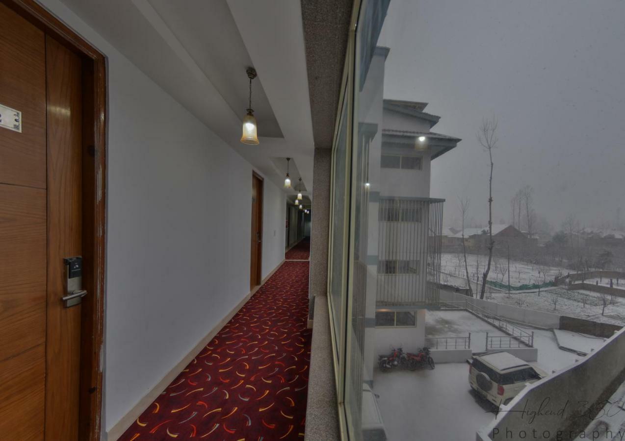 Hotel The Montreal Telbal Zewnętrze zdjęcie